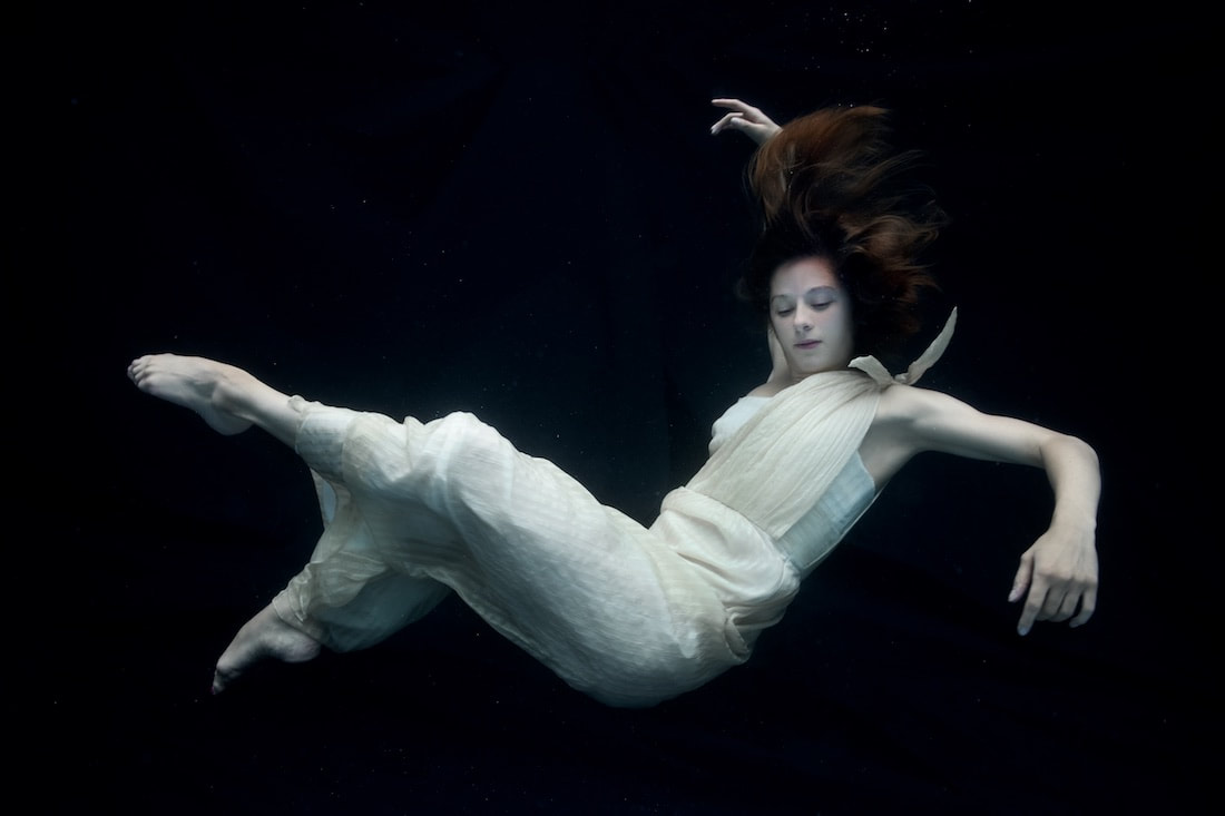 Underwater Dance And Fine Art Photographer And Fine Art Photography Based In Cincinnati